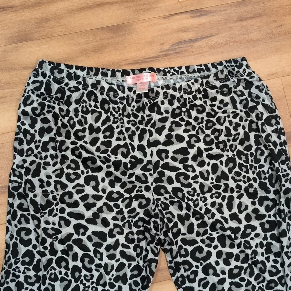 Christian Siriano NWT Gray and Black animal print Pajama sleepwear joggers set - Picture 7 of 8